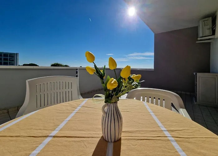 Διαμέρισμα One Bedroom Flat In A With Pool Μπιμπιόνε