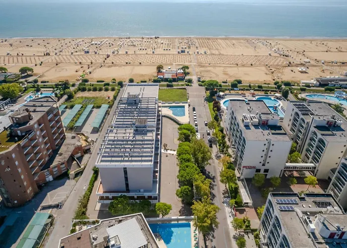 One Bedroom Flat In A With Pool * Μπιμπιόνε