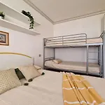One Bedroom Flat In A With Pool Бибионе