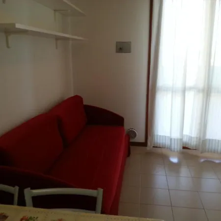 One Bedroom Flat In A With Swimming Pool *