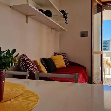 One Bedroom Flat In A With Pool Apartman *