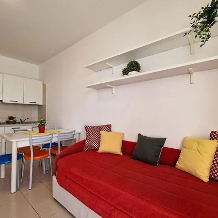 Apartment One Bedroom Flat In A With Pool Bibione