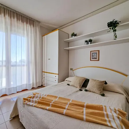 One Bedroom Flat In A With Pool Appartement *