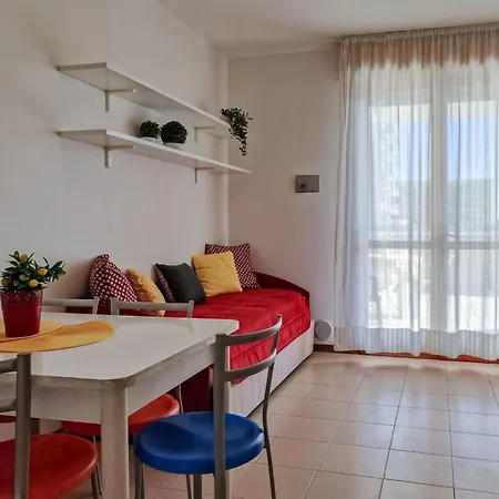 One Bedroom Flat In A With Pool Bibione