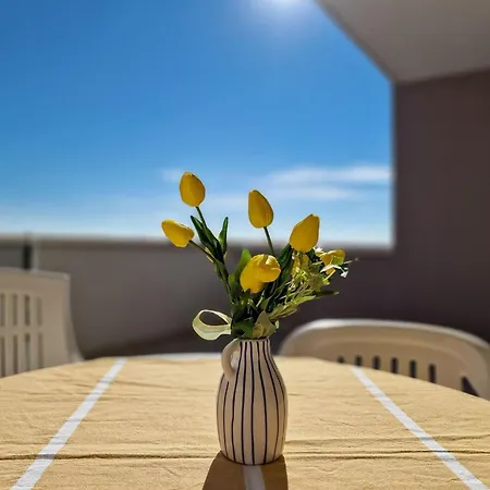 One Bedroom Flat In A With Pool * Bibione