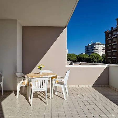 Appartement One Bedroom Flat In A With Pool