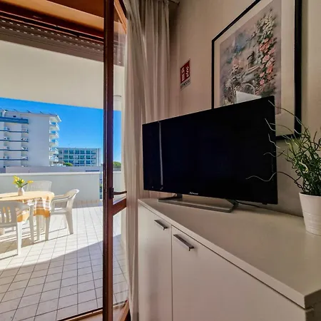 One Bedroom Flat In A With Pool Appartement