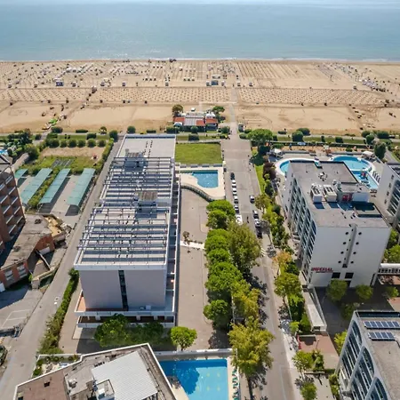 One Bedroom Flat In A With Pool * Bibione