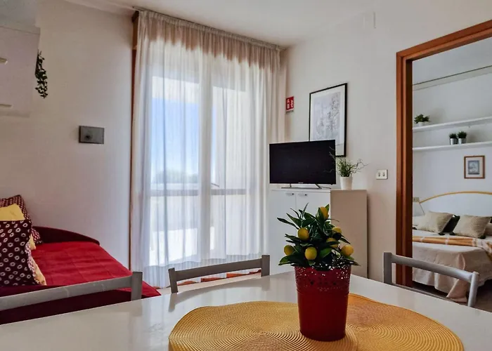 One Bedroom Flat In A With Pool Bibione